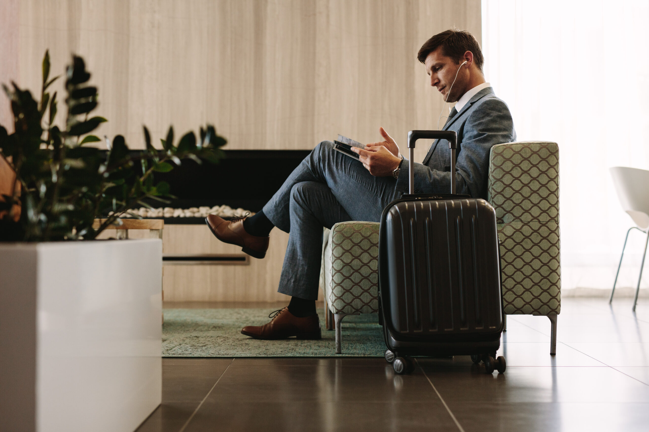 airport lounges for gents